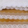 Renda de tule florzinha delicada (peça com 13,70 cm)